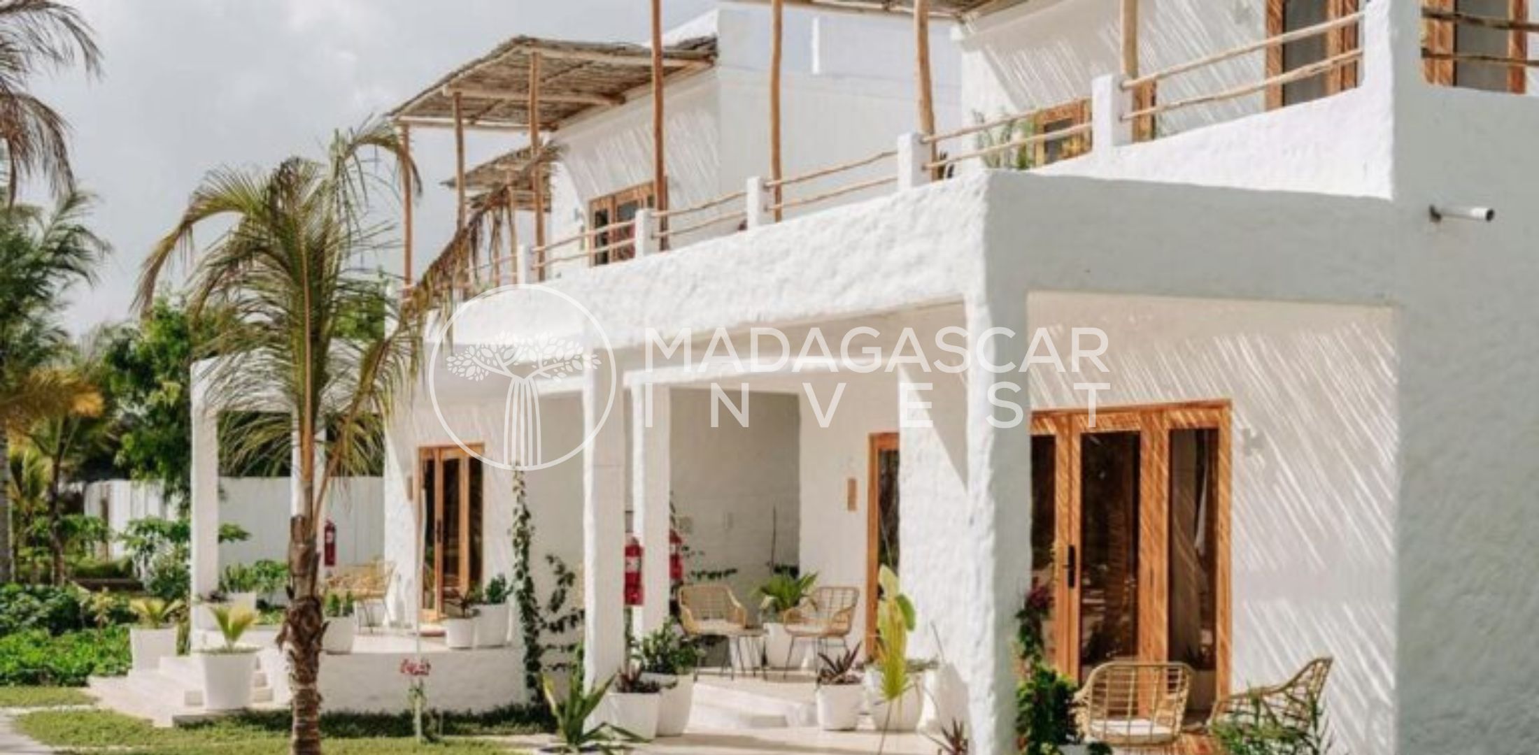 Image of an Arven Estate beach villa located in Mahambo Madagascar with the watermark of Madagascar Invest